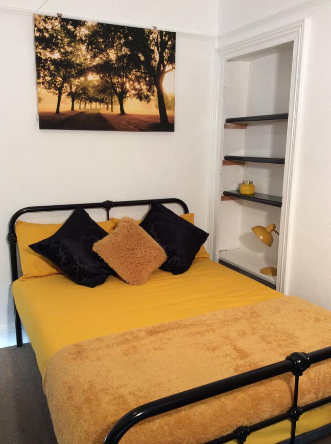 Double rooms to rent in clean shared house Main Photo