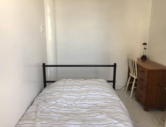 Single bedroom in house share Main Photo