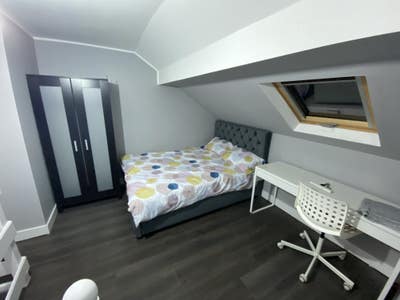 Double Ensuite Bedroom - CV1  Main Photo