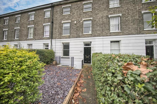 Amazing house, large room, great tenants!! Main Photo
