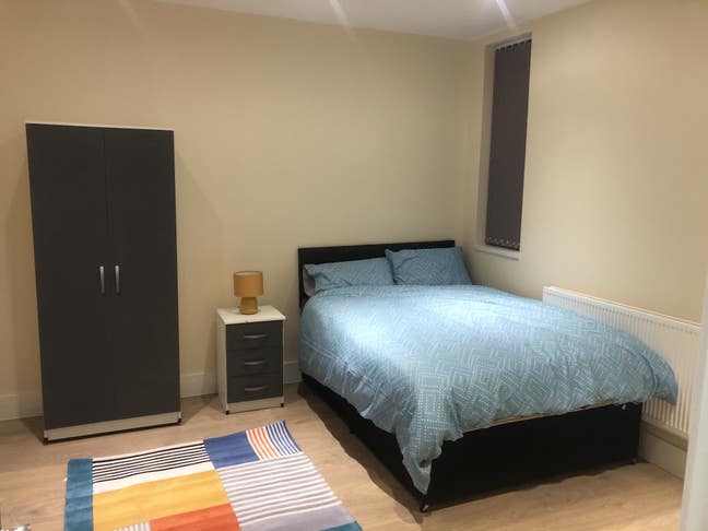 *Stunning Huge Room Available Today*No Students*** Main Photo