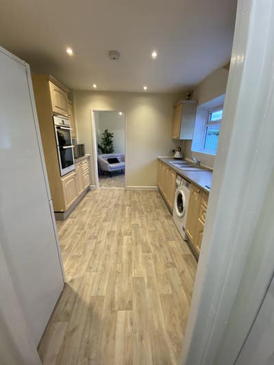 2x Double Room- BILLS INC (L) Main Photo