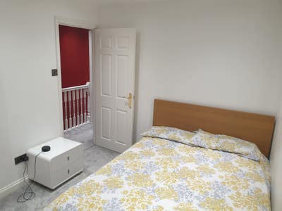 Ideal Room for airline Airport Staff/ Crew Members Main Photo