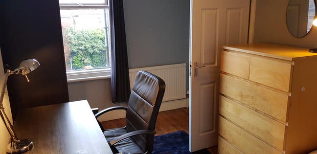 Quiet double room @ £400  pm all inc Main Photo