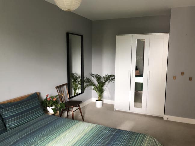 Large double bedroom with lake view Main Photo