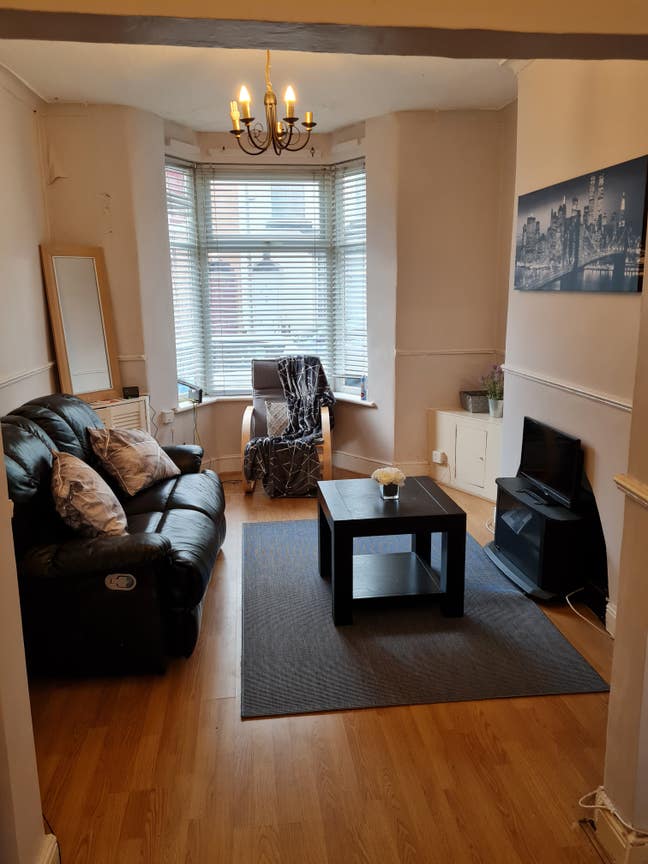 1 double and 1 single in refurbished 3 bed house Main Photo