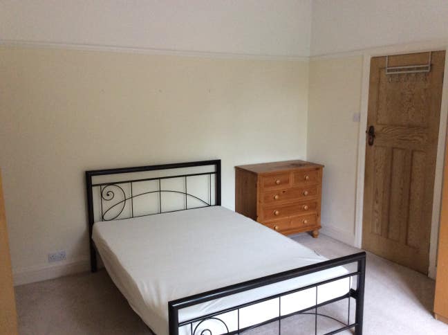Beautiful home. Big Double room with garden view  Main Photo