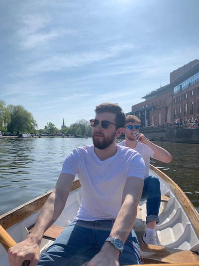 🔍Searching for a double room or a buddy up! Main Photo