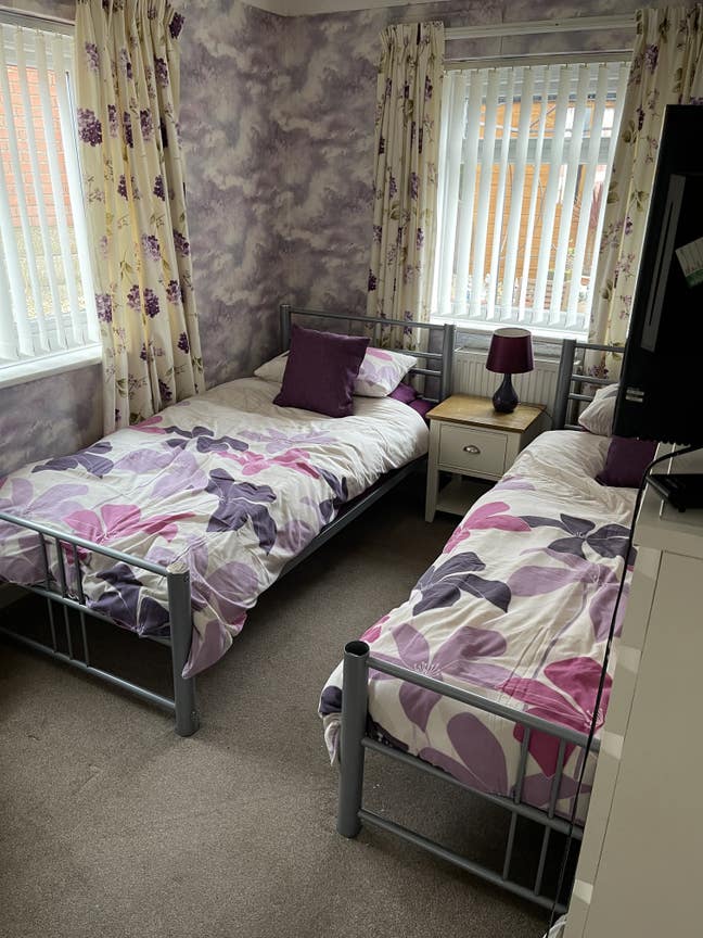 Twin room to rent  Main Photo