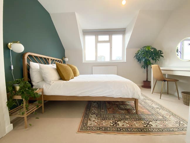 4-8 month Let - £2700 inc Bills - Spacious 2 Bed  Main Photo