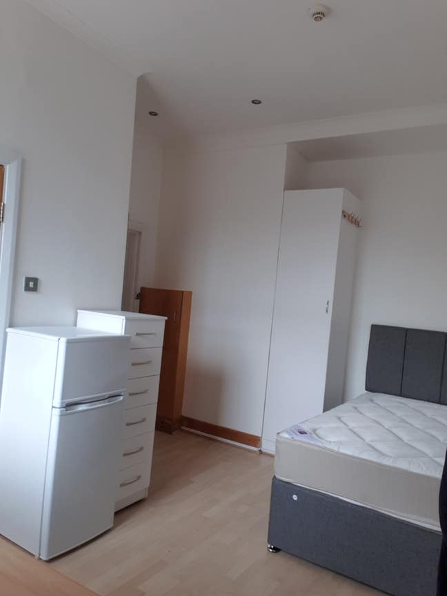 🛁Clean studio😀  2min 🚉West Kensington stn Main Photo