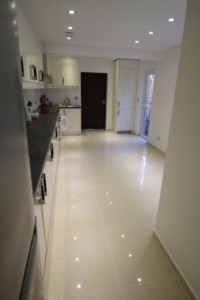 Good size double room on the attic in Plaistow Main Photo