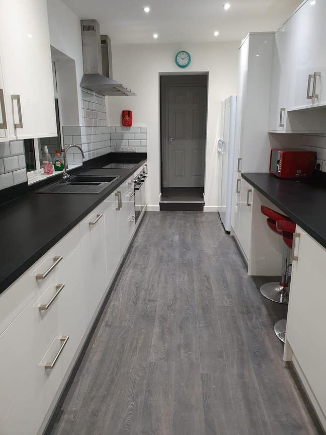 5 Bed Student House Main Photo