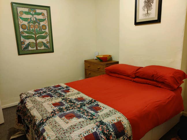 Room to rent in quiet street  Main Photo