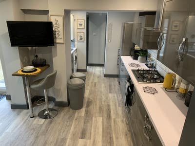 Large Double Room - &pound;50 Amazon Giftcard! Main Photo