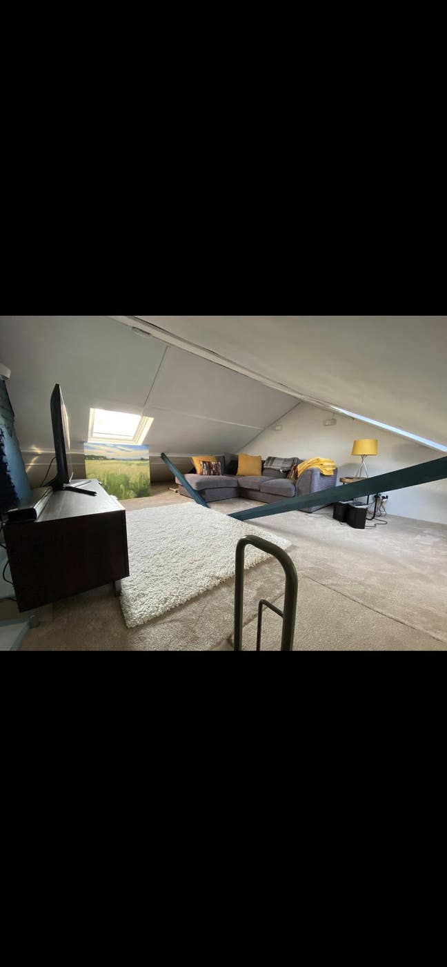 Double room with en suite and private ‘lounge’ Main Photo