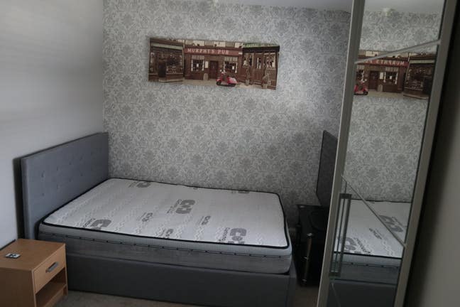 Nice Furnished Room for Rent(No Deposit) Main Photo