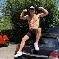 Looking for room or studio  Main Photo