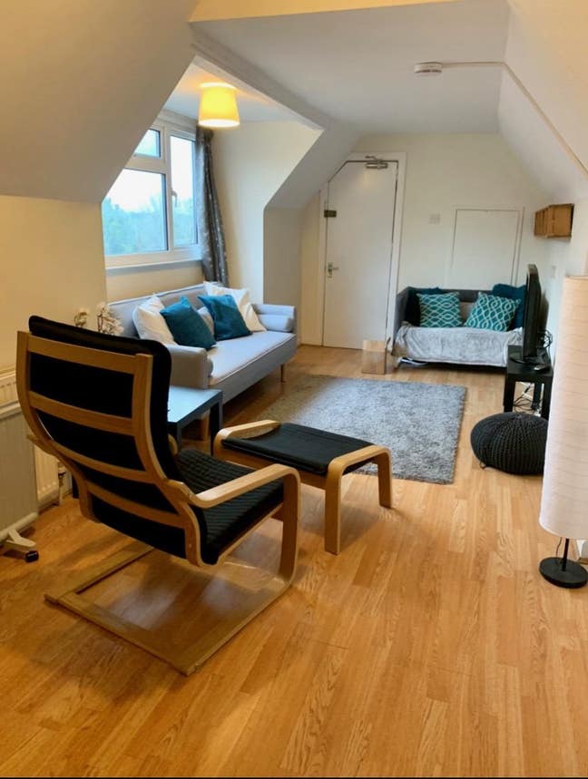 Very Large Room PostGrad House Close To Uni. Main Photo