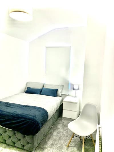 Lovely double room available-Grays Main Photo