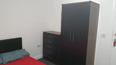 Large Ensuite Double Room near Stoke Hospital Main Photo