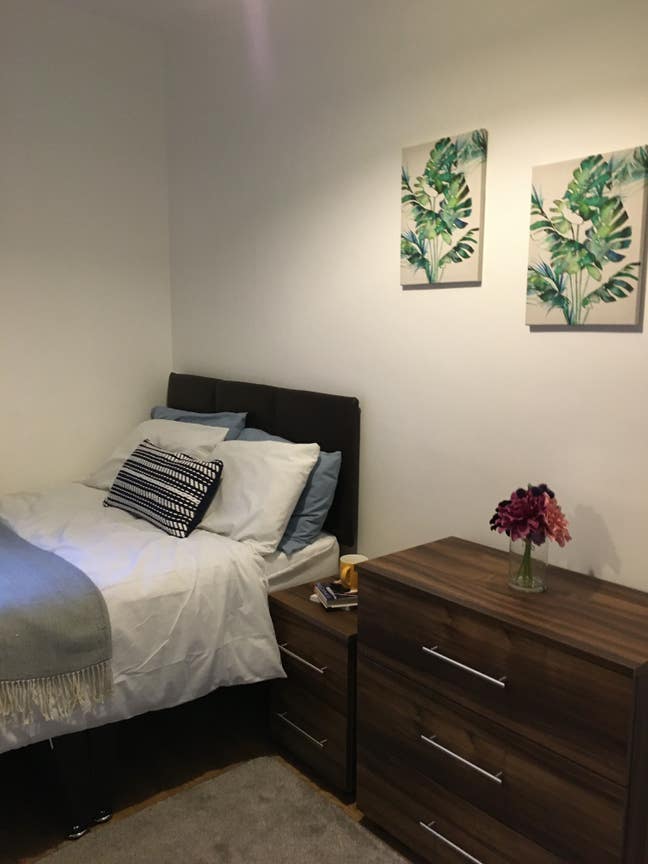 Comfortable Room Available £450 per Month Main Photo