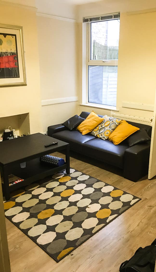 Modern Rooms To Rent In A Quiet House  Main Photo