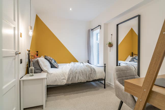 Luxury Double Bedroom with En-suite  Main Photo