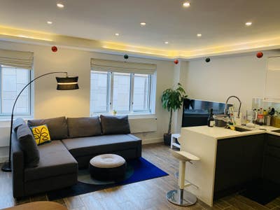**Double room with private bathroom in Zone 1** Main Photo
