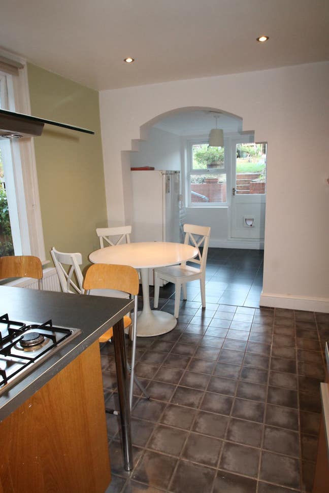 Large double room for 1 person in Leyton area Main Photo