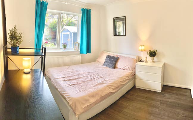 Spacious Double Room- Hangerlane/Park Royal Main Photo