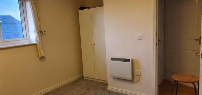 One room in a Flat Main Photo