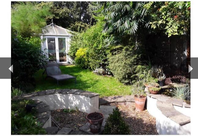 Double Room E17 Main Photo