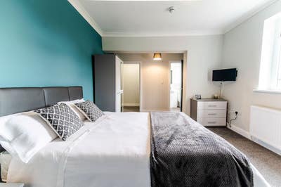 Fantastic House in Stockport one Room available Main Photo