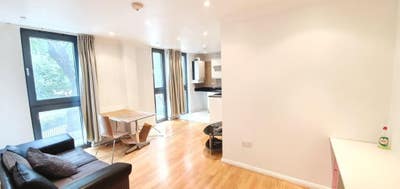 Lovely 1 Double Bed New Build Apartment!!! Main Photo
