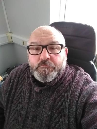 Hi I'm working in the  area and need a room please Main Photo