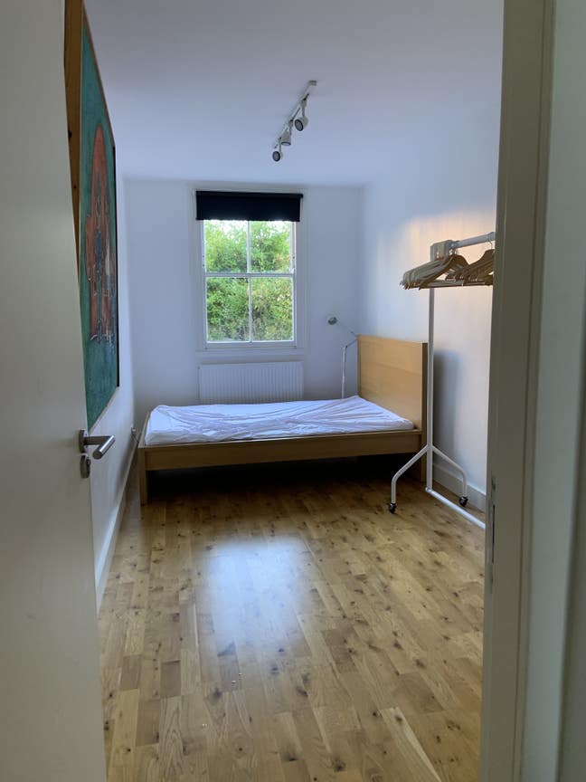 Room to rent in great location in Islington Main Photo