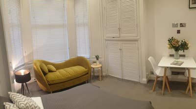 Studio Furnished in Notting Hill Main Photo