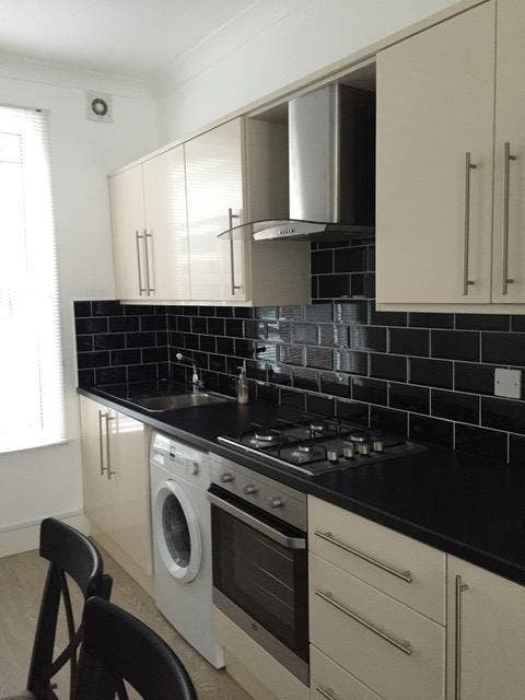 West Ealing Large Double Bedroom No Agents Main Photo
