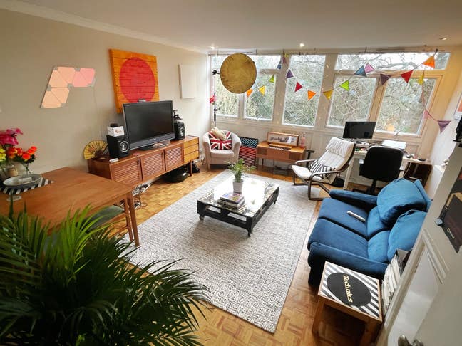 Superb Bright Airy Double - Split Level Maisonette Main Photo