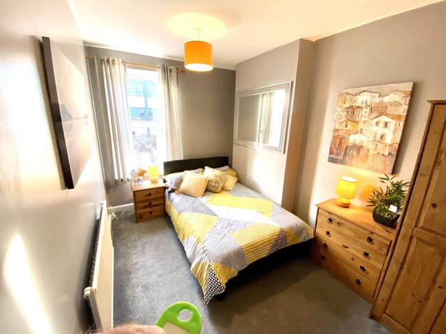 Homely Double close to College and Hospital Main Photo