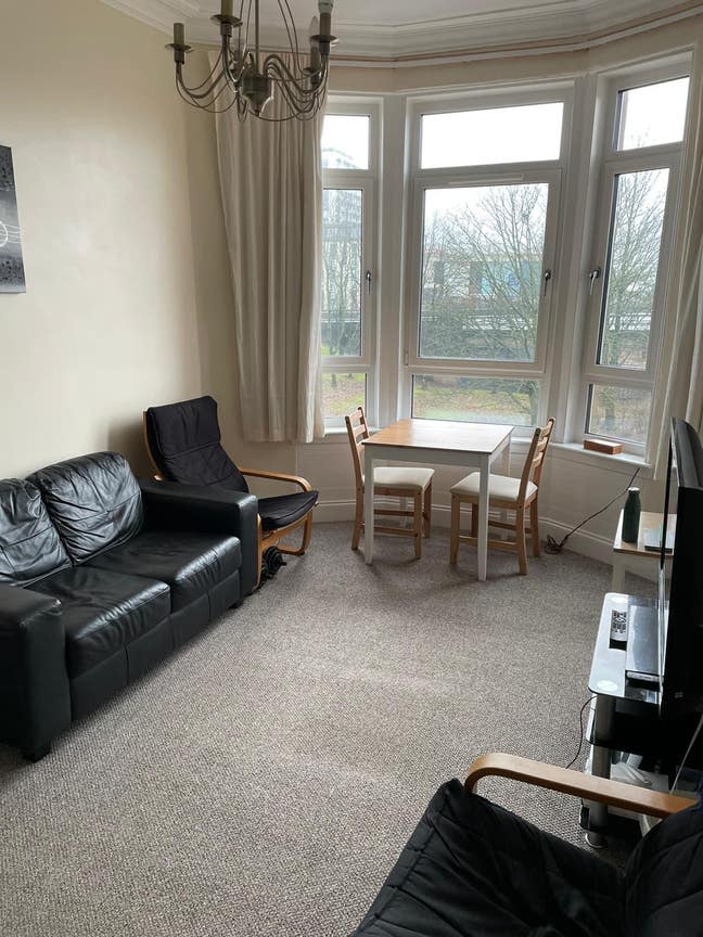 Double room in bright 2bed flat in Partick  Main Photo
