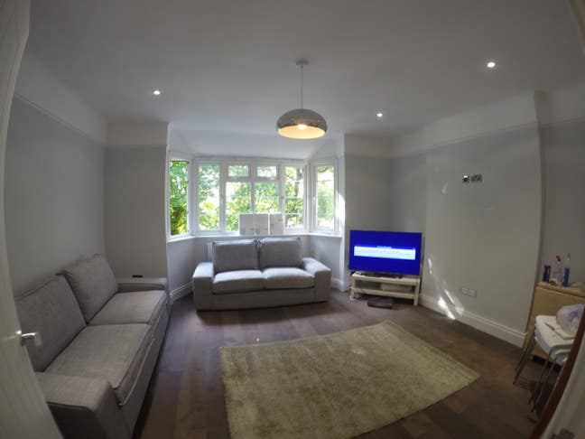 Luxury spec 3 bed, 2 bath garden flat Balham Main Photo