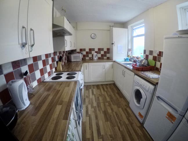 Ensuite bedroom close to town Centre Main Photo