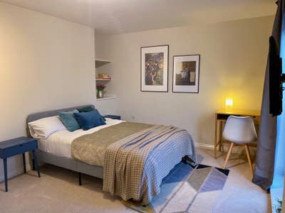 *Stunning & luxury room in a professional house!  Main Photo