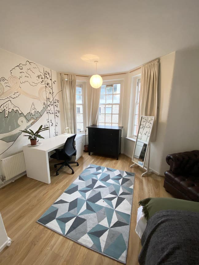 Large Furnished Double - Shoreditch - E2 Main Photo