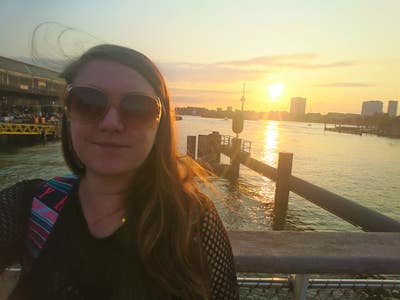 Hello, is it me you're looking for? Main Photo