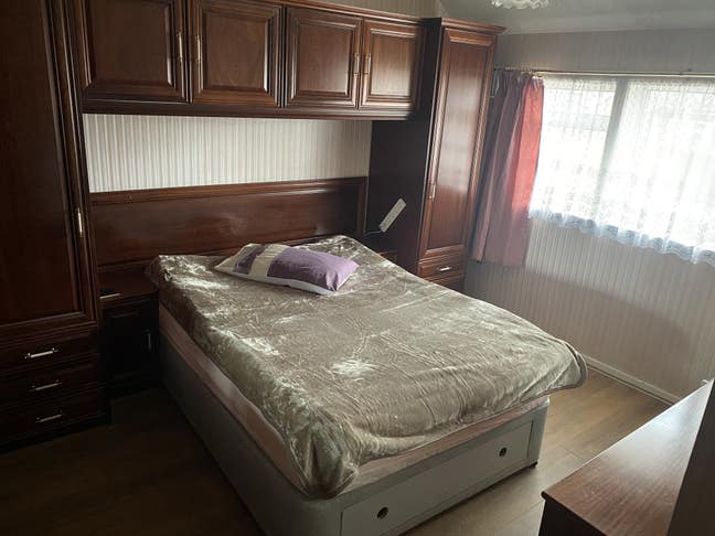 Luxurious double bedroom Main Photo