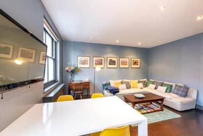 Flatmate needed for fabulous Chelsea flat Main Photo