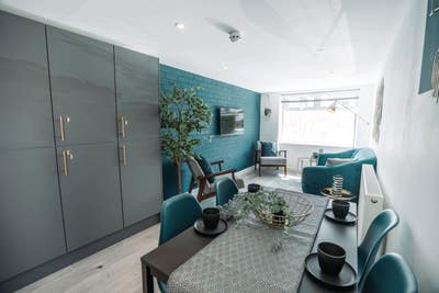 Modern Bright Ensuite Room! All Bills Incl. Main Photo